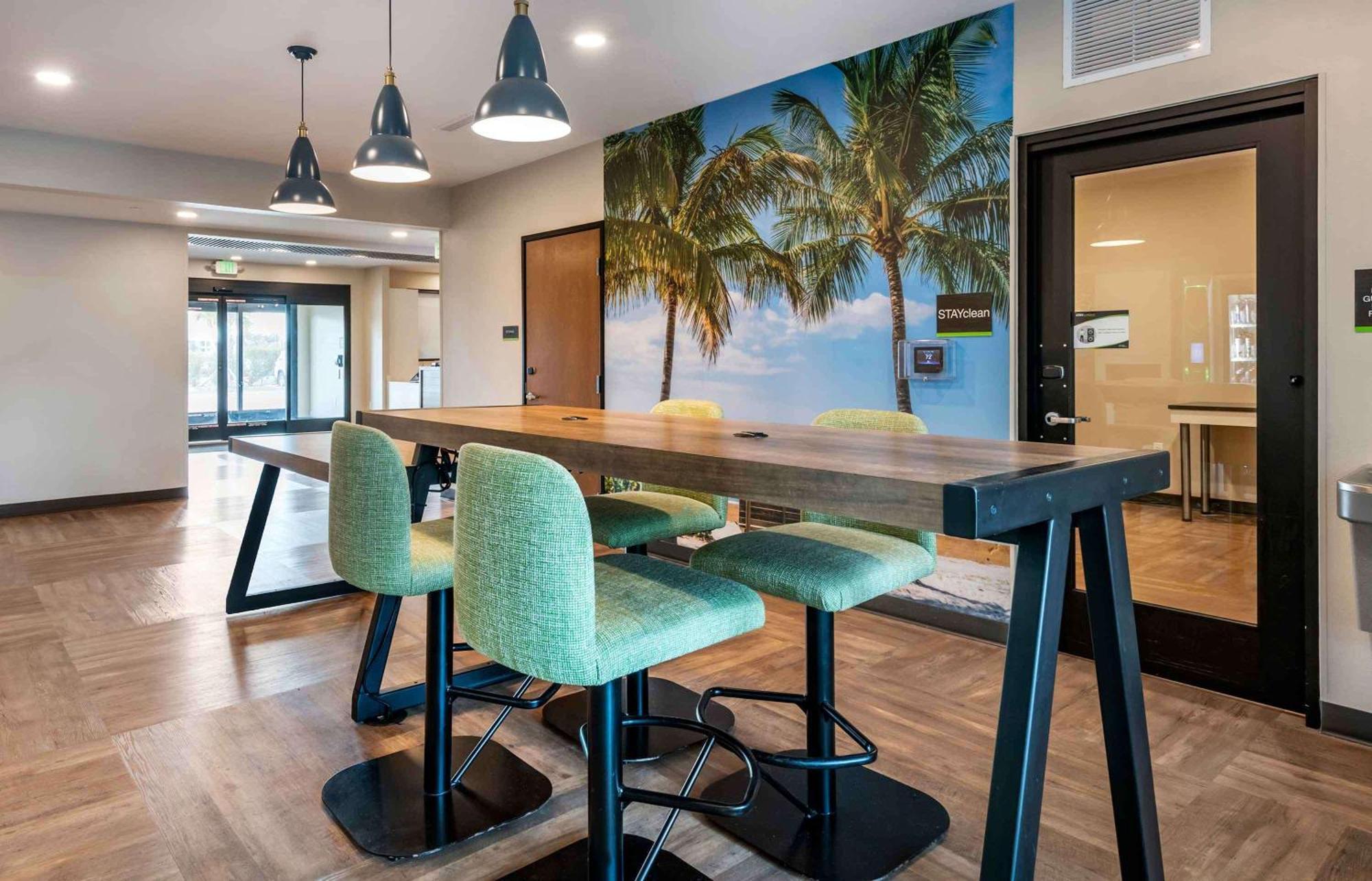 Extended Stay America Premier Suites - Tampa - Fairgrounds - Casino Екстериор снимка
