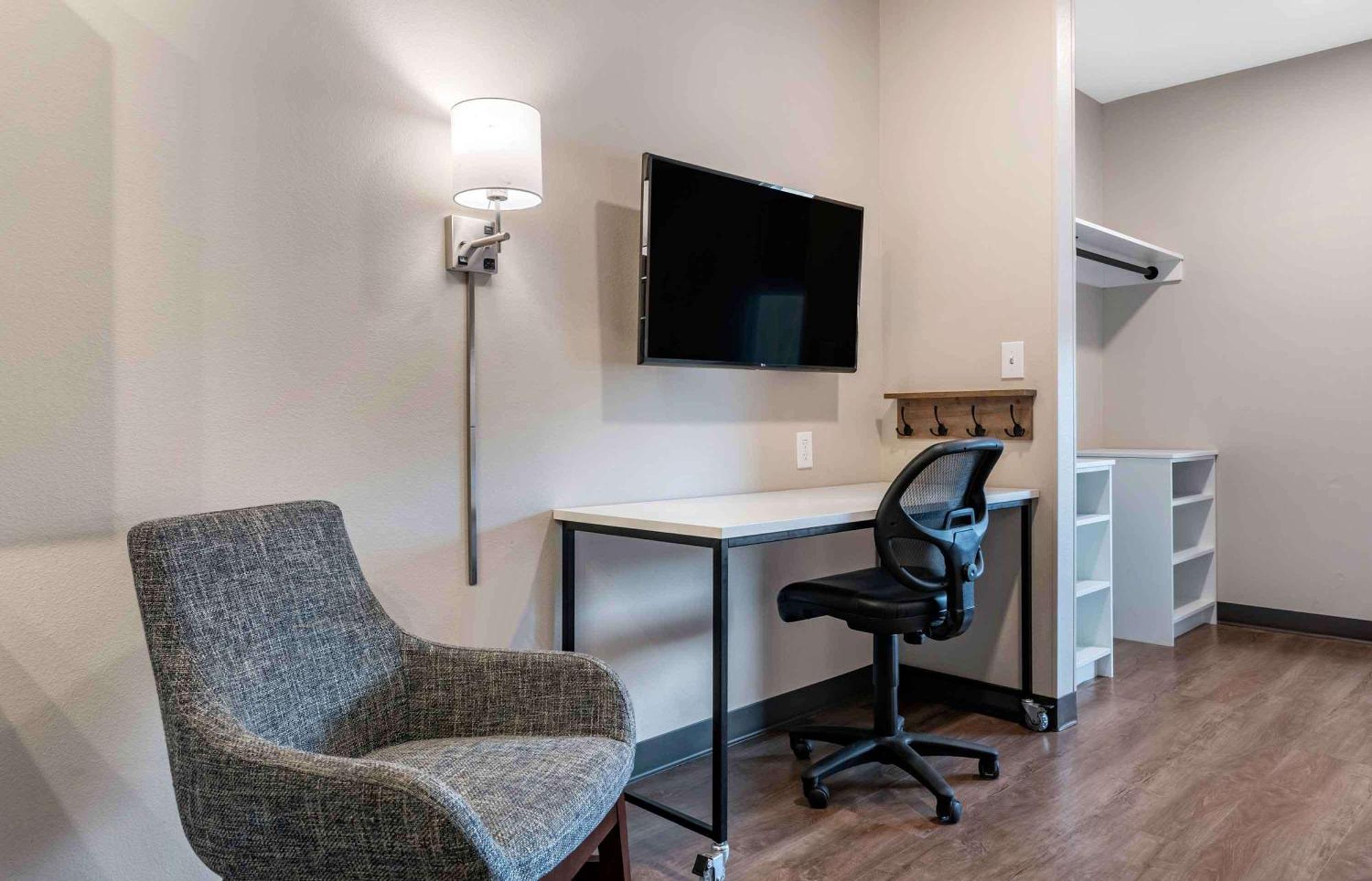 Extended Stay America Premier Suites - Tampa - Fairgrounds - Casino Екстериор снимка